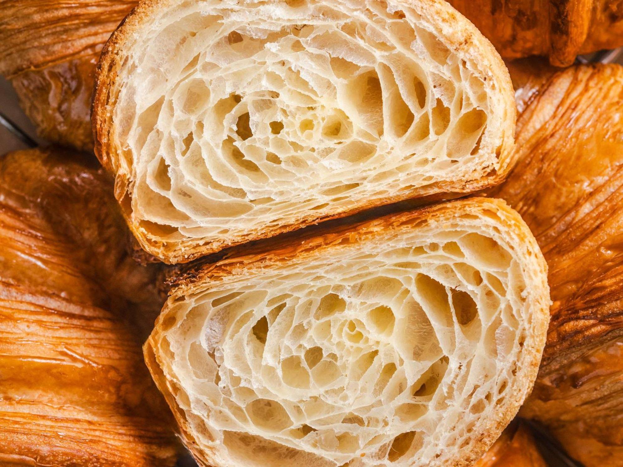 Raffles The Palm Hotel Dubai Exterior photo The open crumb of a French baguette