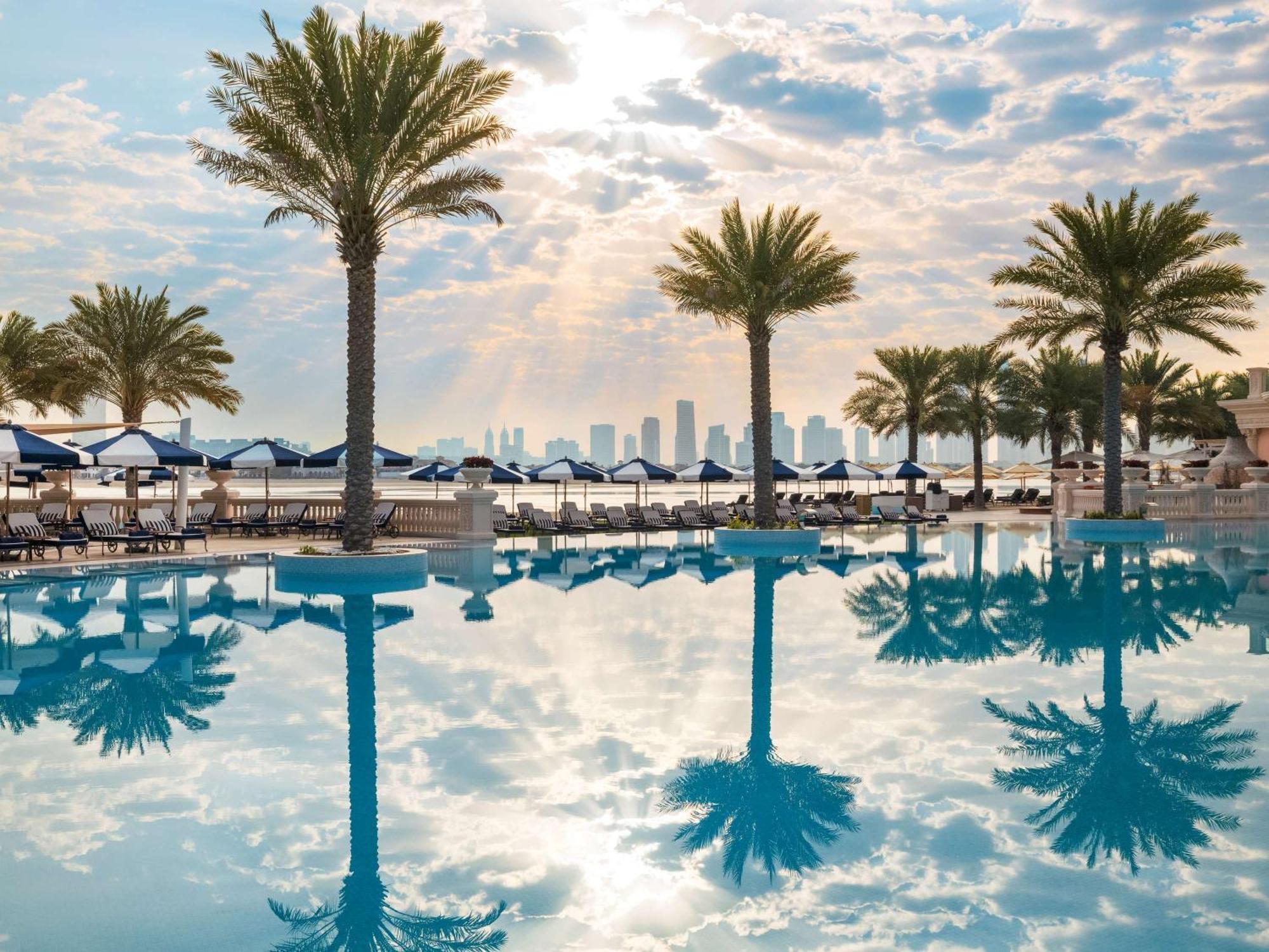 Raffles The Palm Hotel Dubai Exterior photo The Beach, Jumeirah