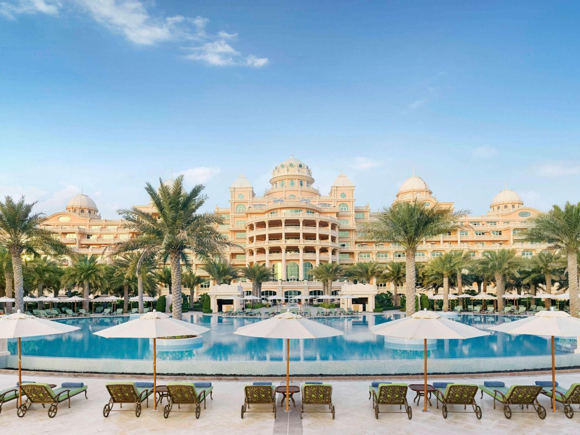 Raffles The Palm Hotel Dubai Exterior photo The Atlantis Hotel