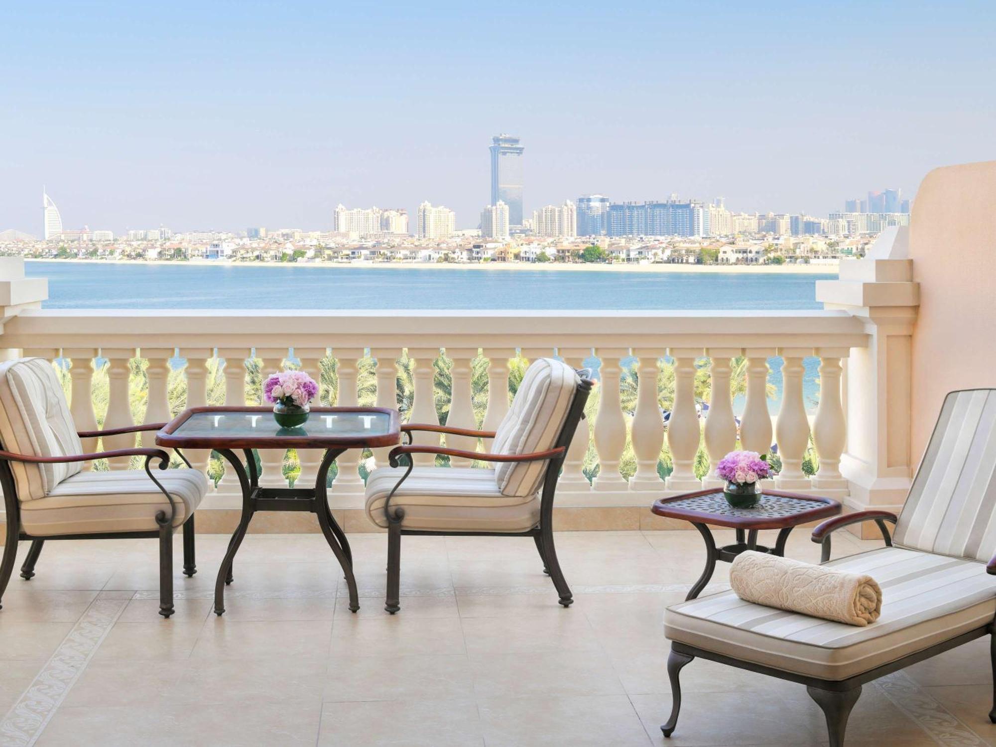 Raffles The Palm Hotel Dubai Exterior photo